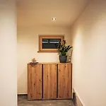 Kragenjoch By Interhome * オーバーアウ